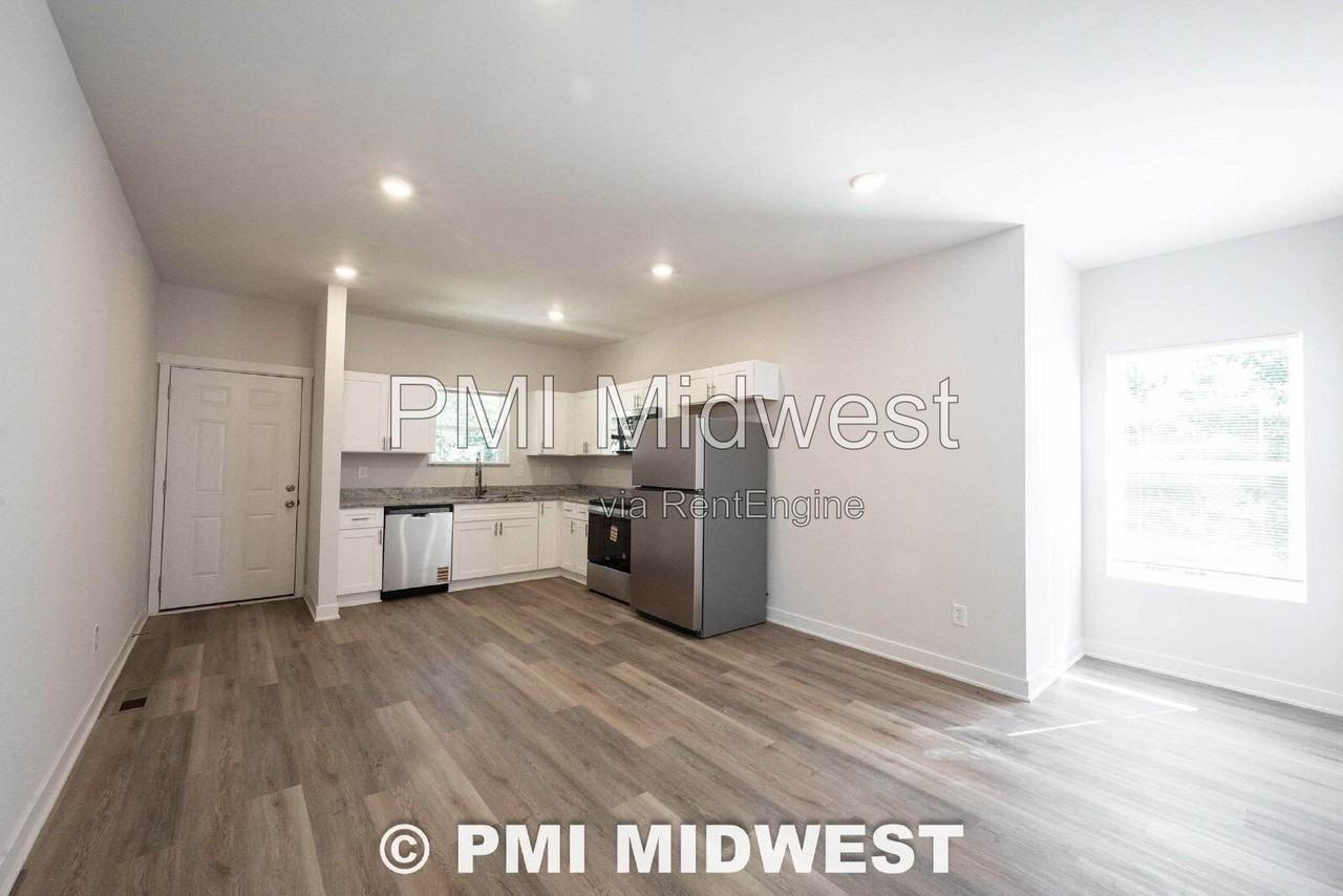 1523 E Market St - Photo 3 of 19