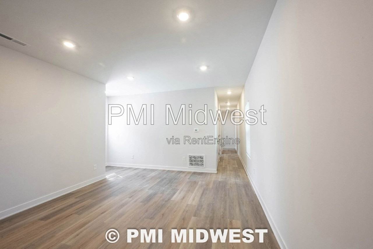 1525 E Market St - Photo 6 of 19