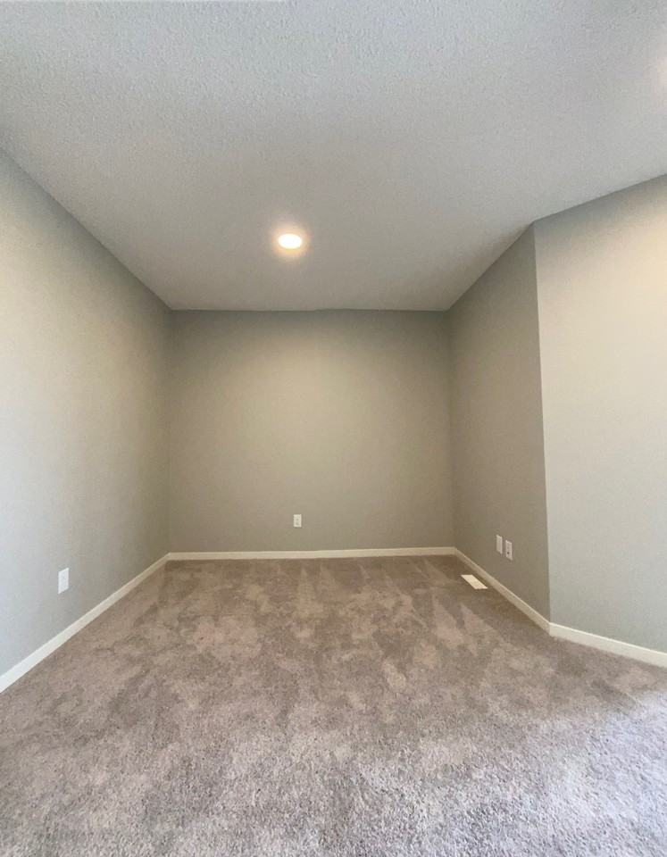 2044 191 St Nw - Photo 5 of 27