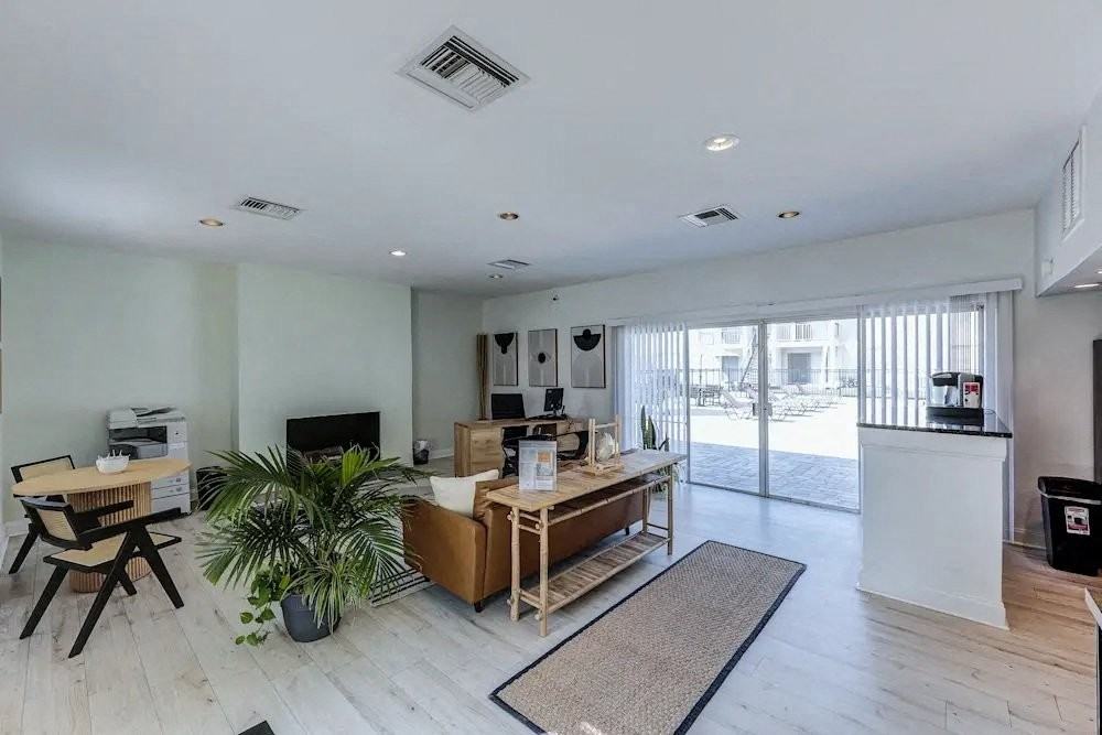 The Belmont - Photo 7 of 19