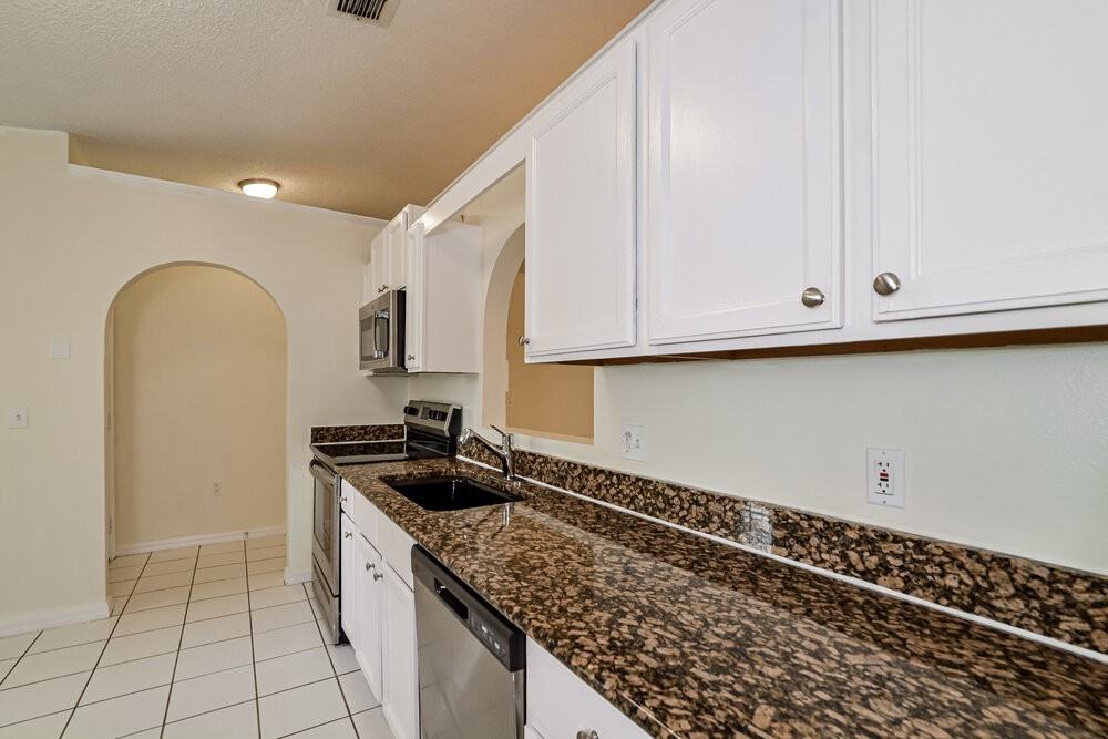 4311 Pembridge Ave - Photo 7 of 16