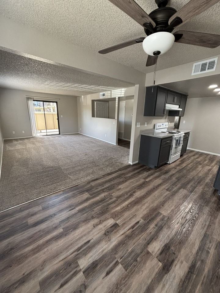 Burgundy House Apartments - Photo 4 of 39