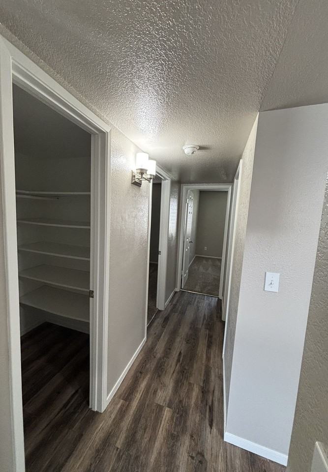 Burgundy House Apartments - Photo 6 of 39