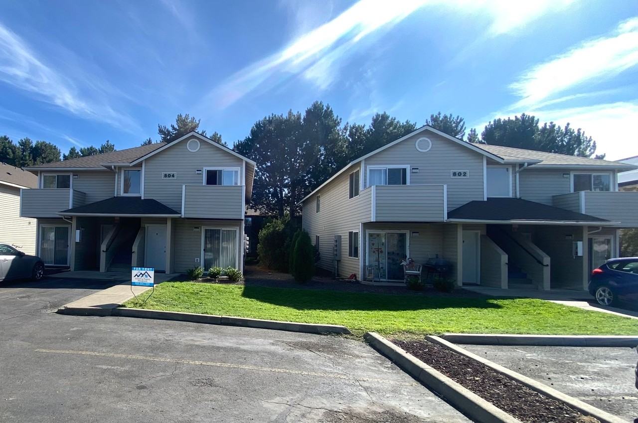 802 E Juniper Ave. - Photo 2 of 21