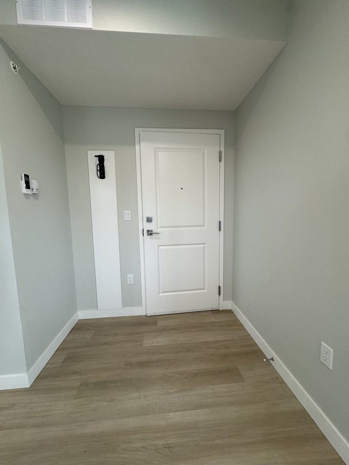 Douglas Manor - Photo 4 of 15
