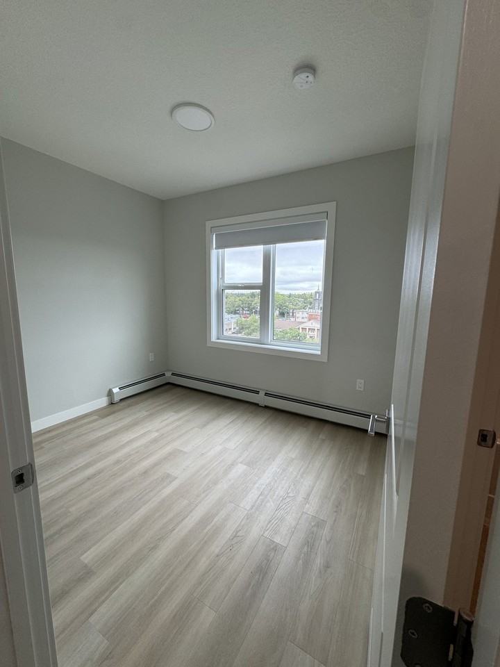 Douglas Manor - Photo 5 of 15