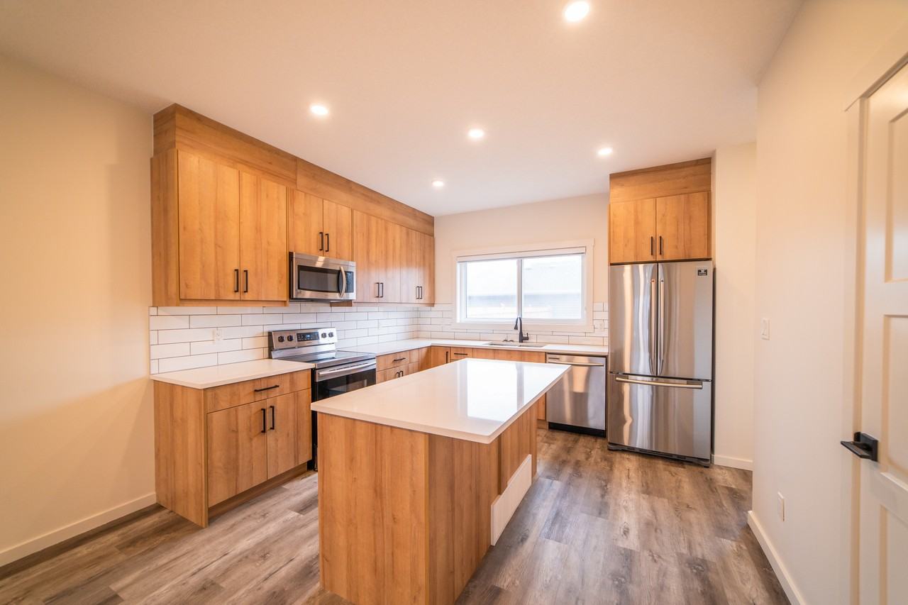 Orchards at Ellerslie Duplexes with Garage & Fenced Yard - Photo 6 of 17