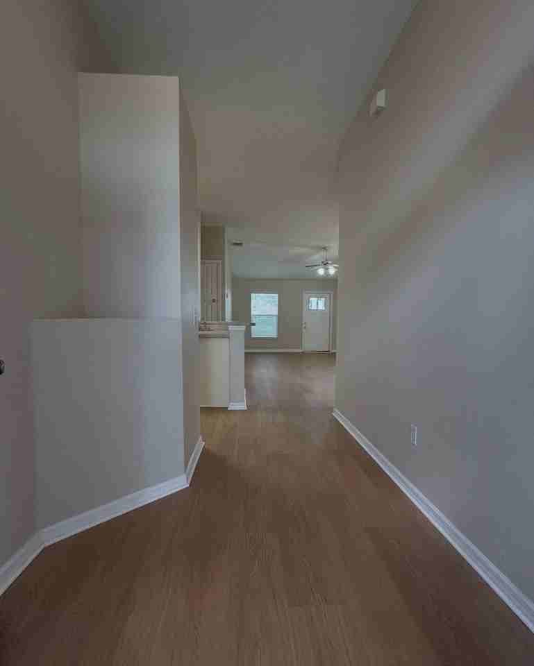 2891 Stratford Pointe Dr - Photo 3 of 15