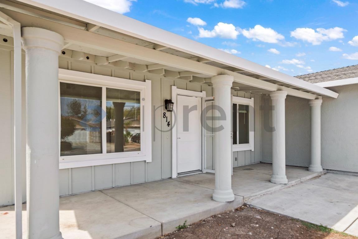 814 Royalbrook Ct - Photo 4 of 22