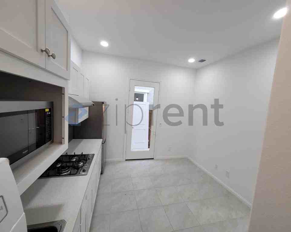 1517 Andromeda Way #2 - Photo 7 of 9
