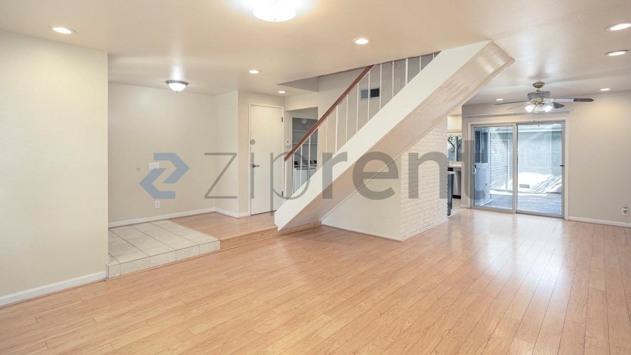 2305 Falling Water Ct - Photo 5 of 22