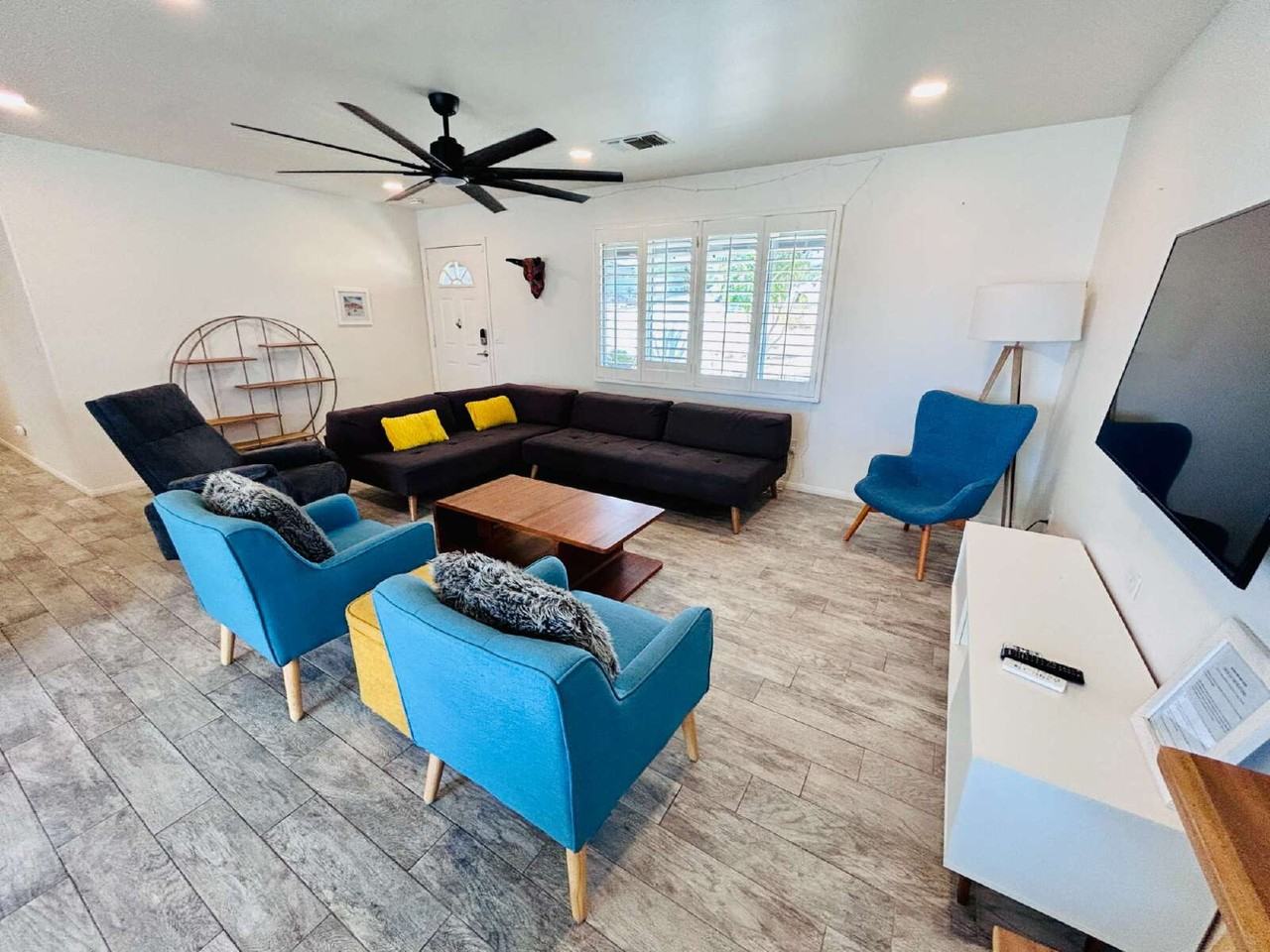 61602 La Jolla Dr - Photo 5 of 43