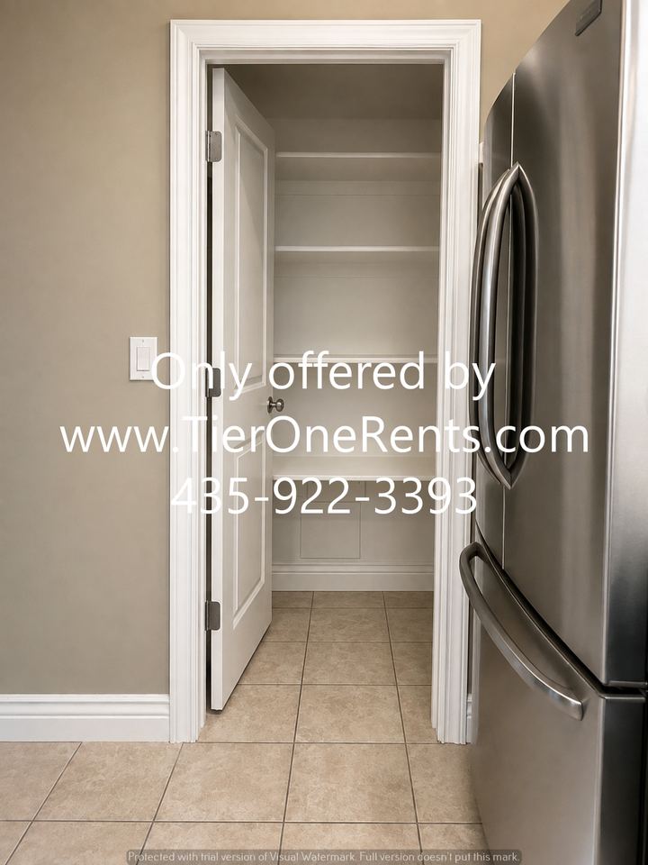 1825 W 2280 S - Photo 5 of 14