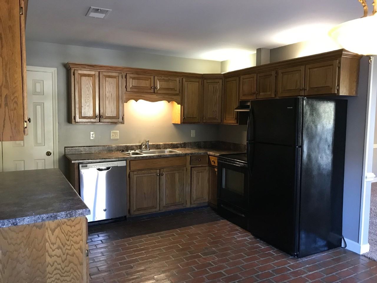 1407 Elmdale Pl - Photo 2 of 8