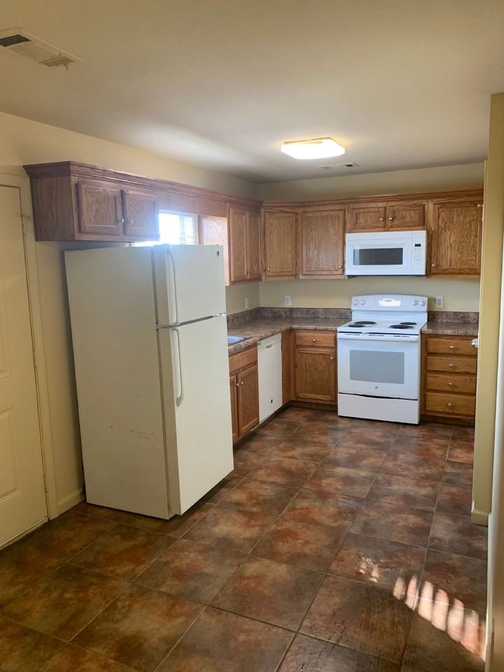 White Buffalo Apartments #06 - Photo 4 of 8