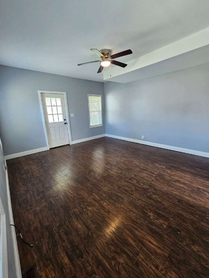 50770 Jefferson Ave - Photo 2 of 17