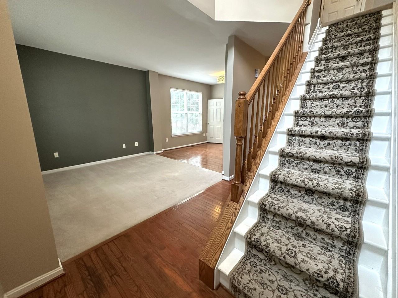 16 Bowie Mill Ave - Photo 2 of 26