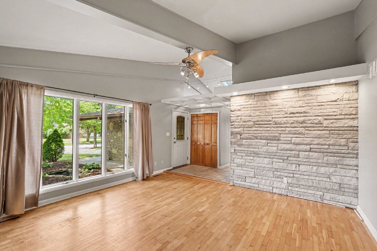LEASE PLACEMENT ONLY - 2804 Dina Street - Photo 3 of 14