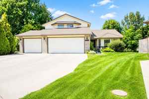 featured image of 5643 N Citadel Way