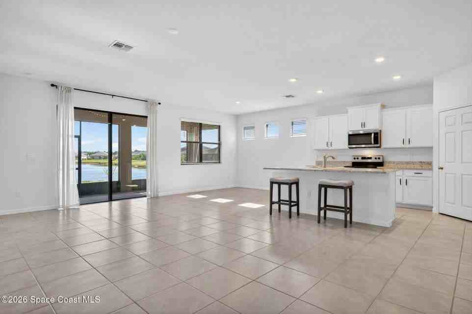 830 Remington Green Dr Se - Photo 5 of 17