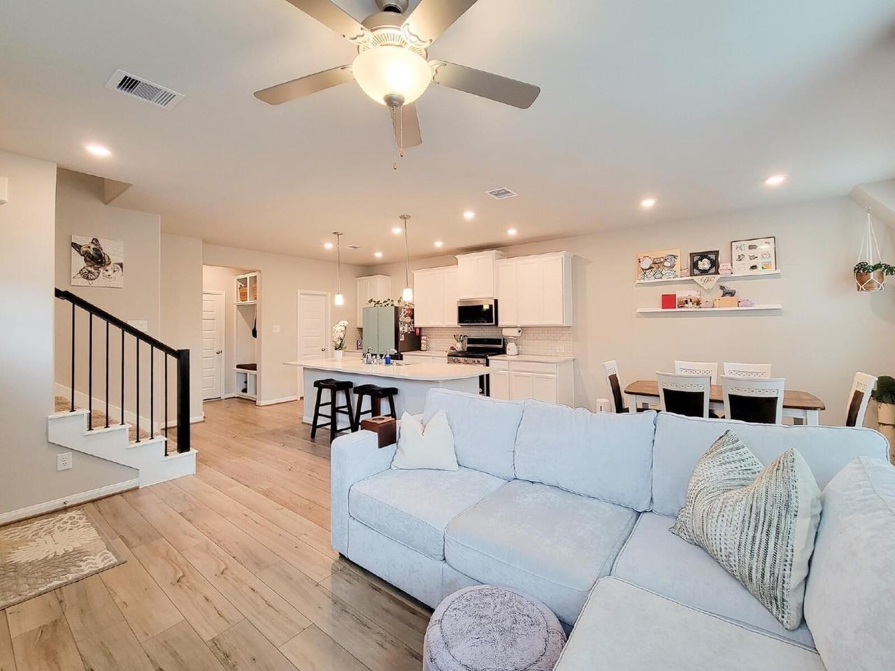 1510 Lakeline Oak Dr - Photo 2 of 34
