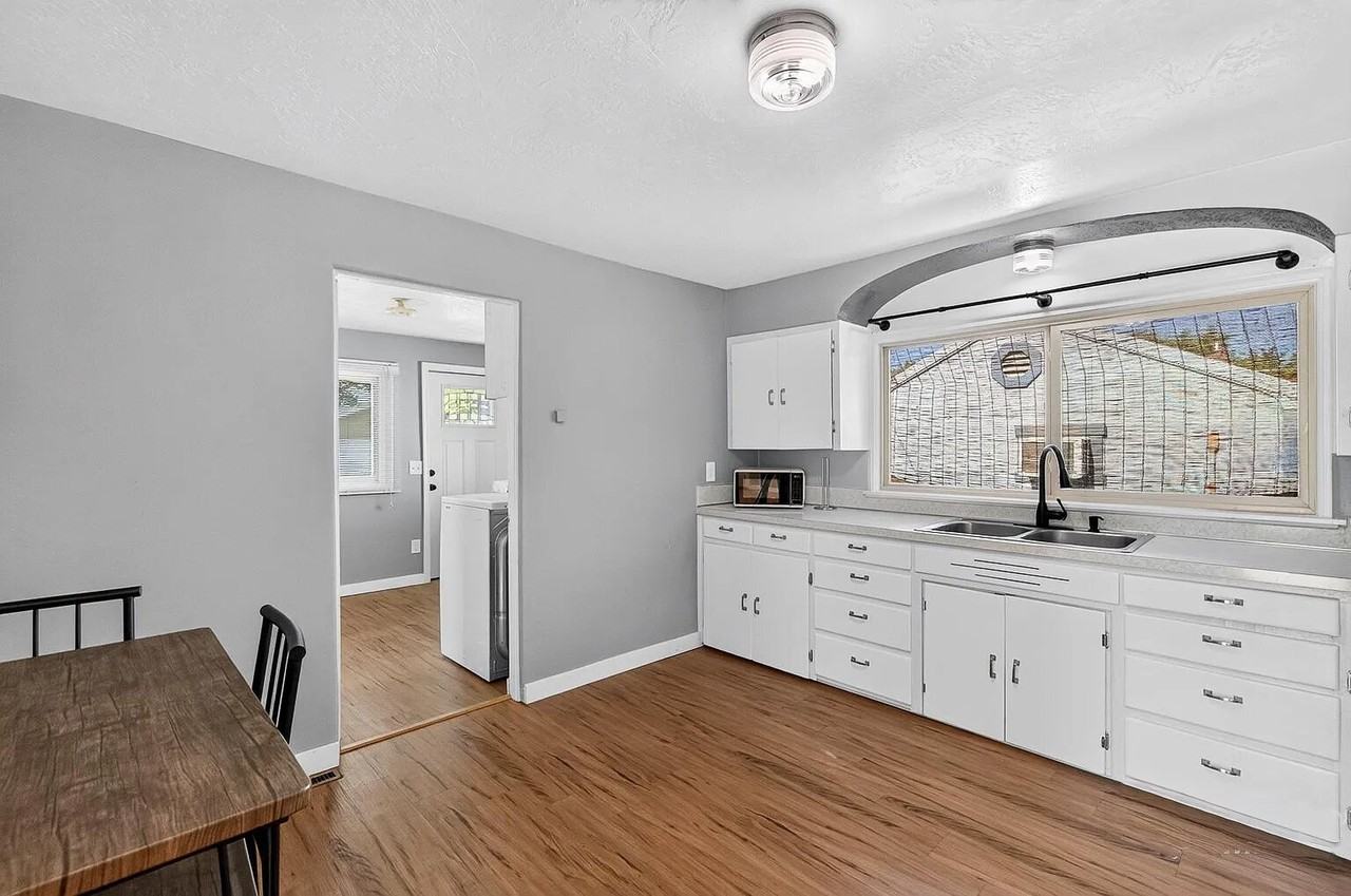 2624 College Ave - Photo 5 of 15