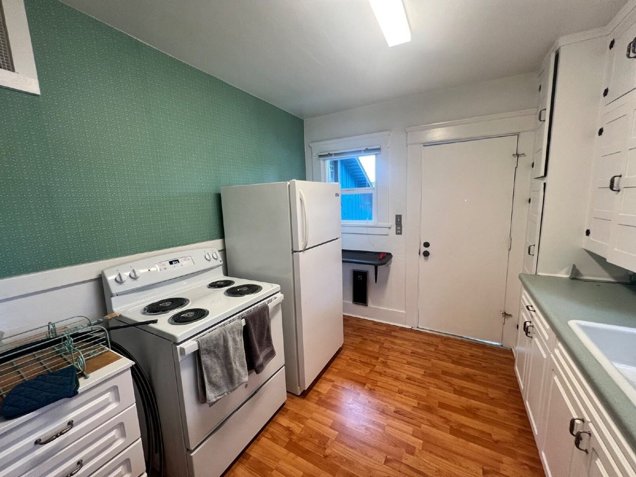 1610 Hilyard St - Photo 6 of 9