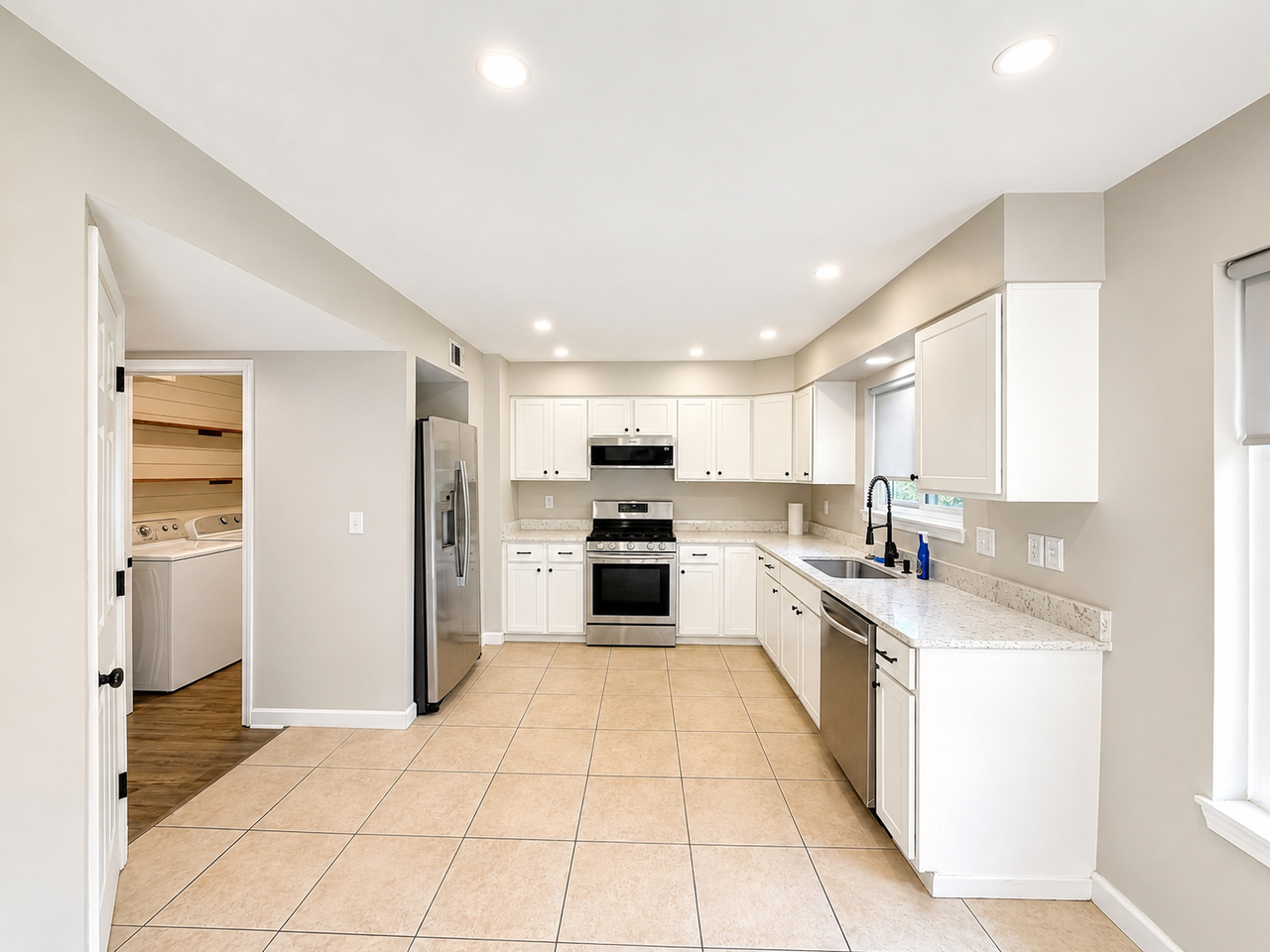 246 Hillside Dr - Photo 6 of 20