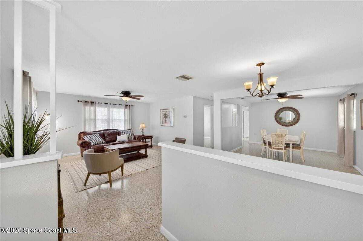 545 S Courtenay Pkwy - Photo 3 of 31