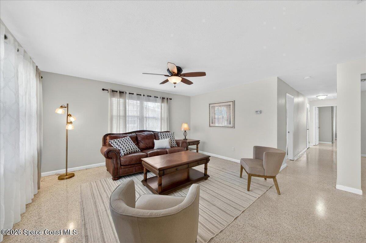 545 S Courtenay Pkwy - Photo 6 of 31