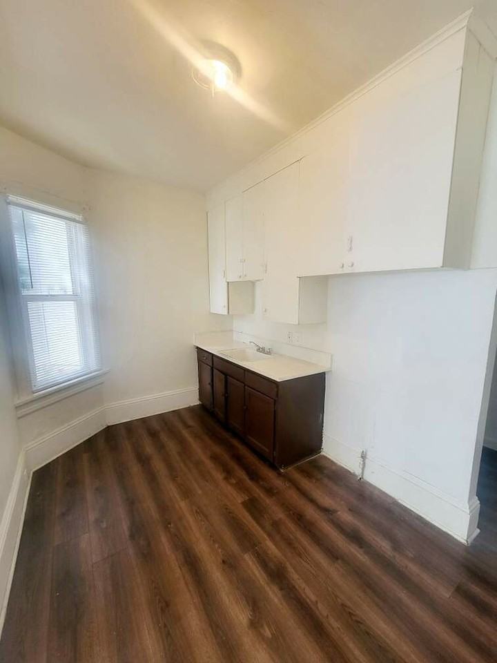 1710A W Mineral St - Photo 2 of 5