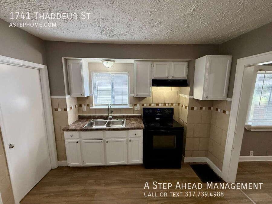 1741 Thaddeus St - Photo 7 of 16