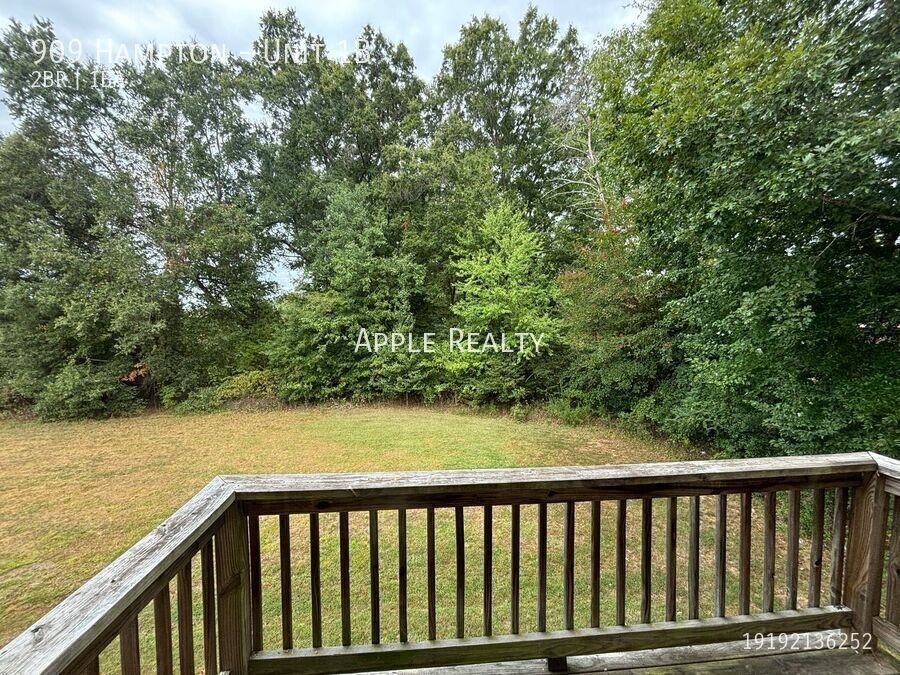 909 Hampton St #1B - Photo 6 of 11