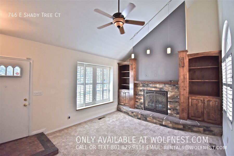 746 E Shady Tree Ct - Photo 2 of 34