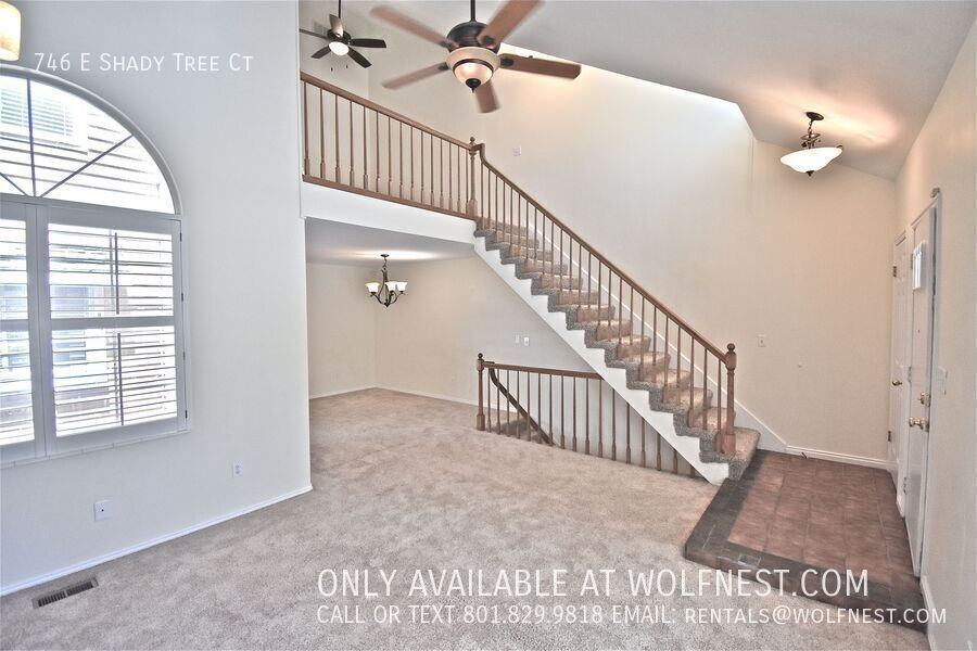 746 E Shady Tree Ct - Photo 3 of 34