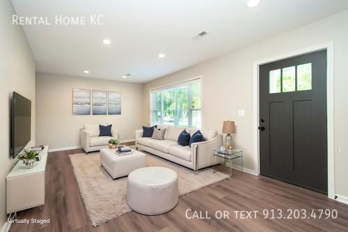 7620 Robinson St - Photo 2 of 23