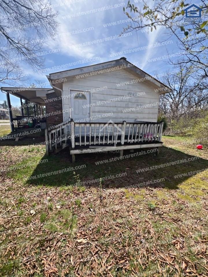 31 Gibson Ave - Photo 2 of 4