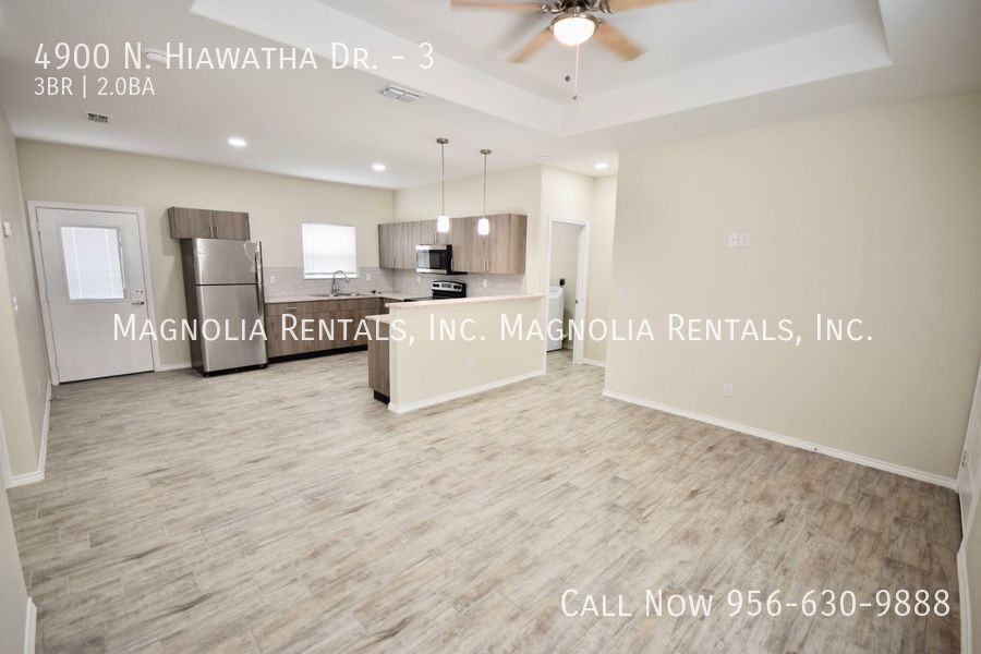 4900 N Hiawatha Dr #3 - Photo 7 of 36