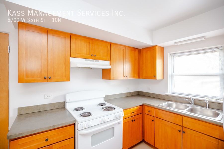 5700 W 35th St #10N - Photo 4 of 7