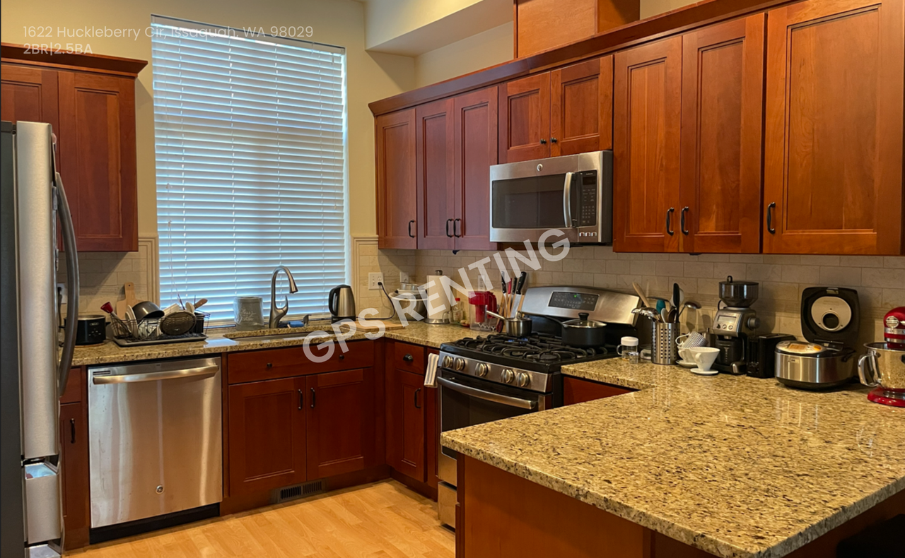 1622 Huckleberry Cir - Photo 5 of 13