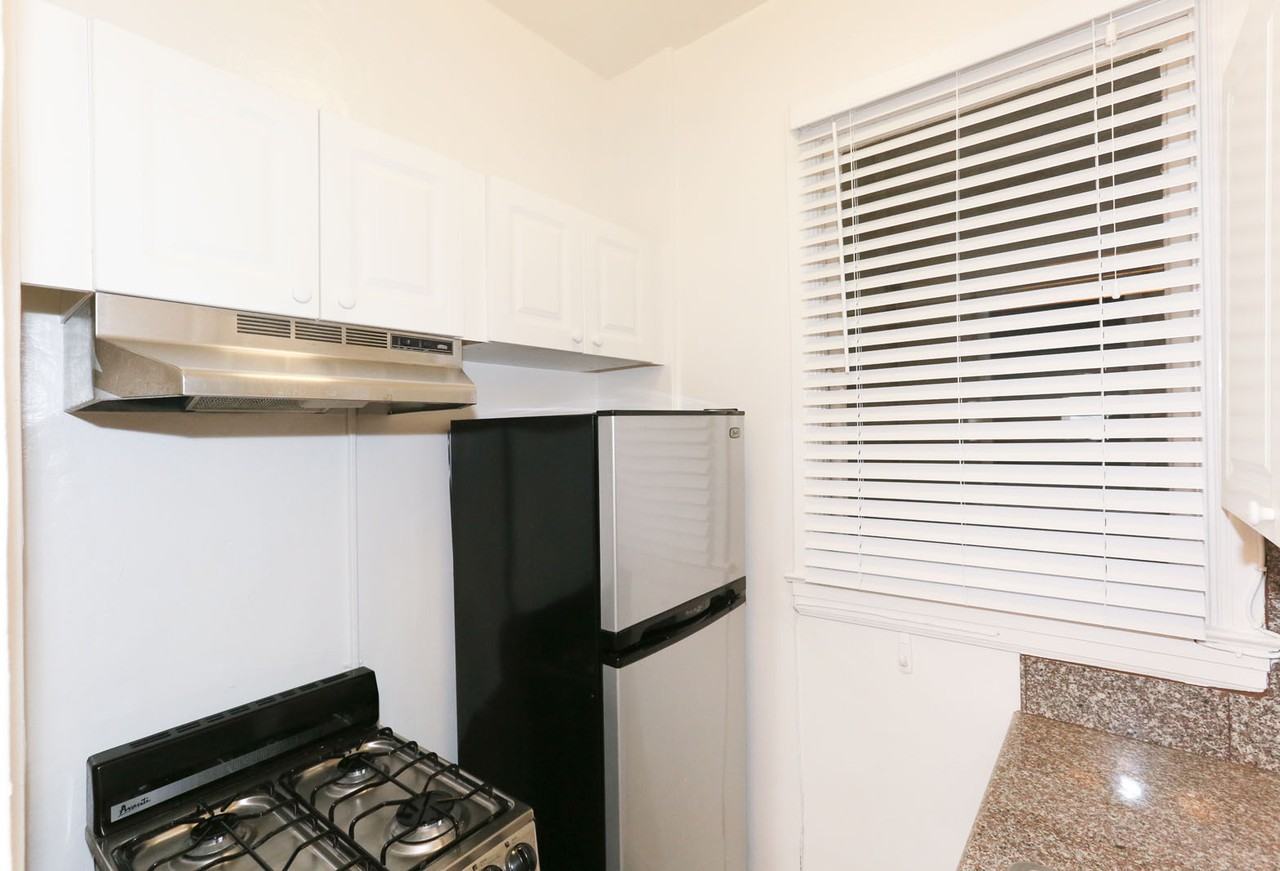 665 Pine - Photo 7 of 19