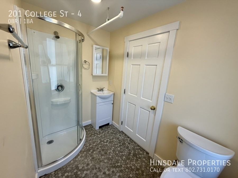 201 College St #4 - Photo 7 of 11
