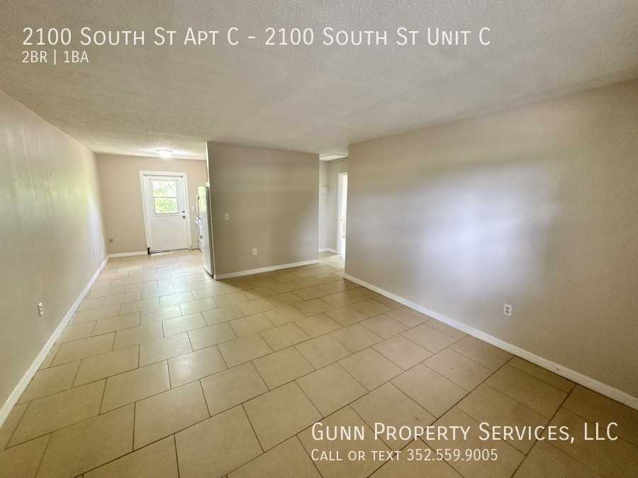 2100 South St Apt C - Photo 3 of 11