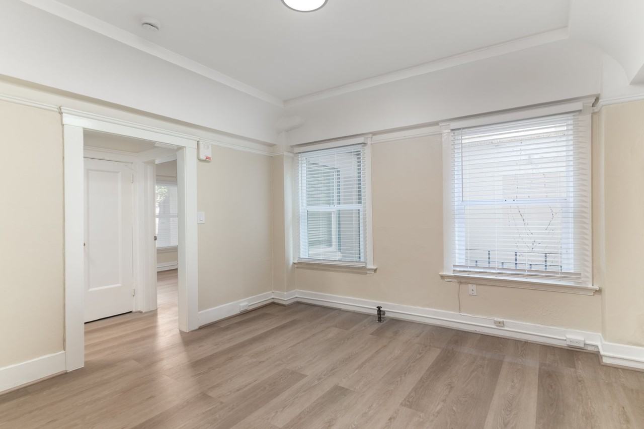 324 Larkin - Photo 5 of 29