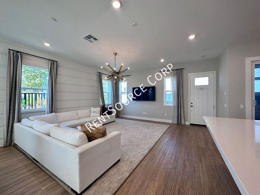 27124 Observation Ct - Photo 3 of 35