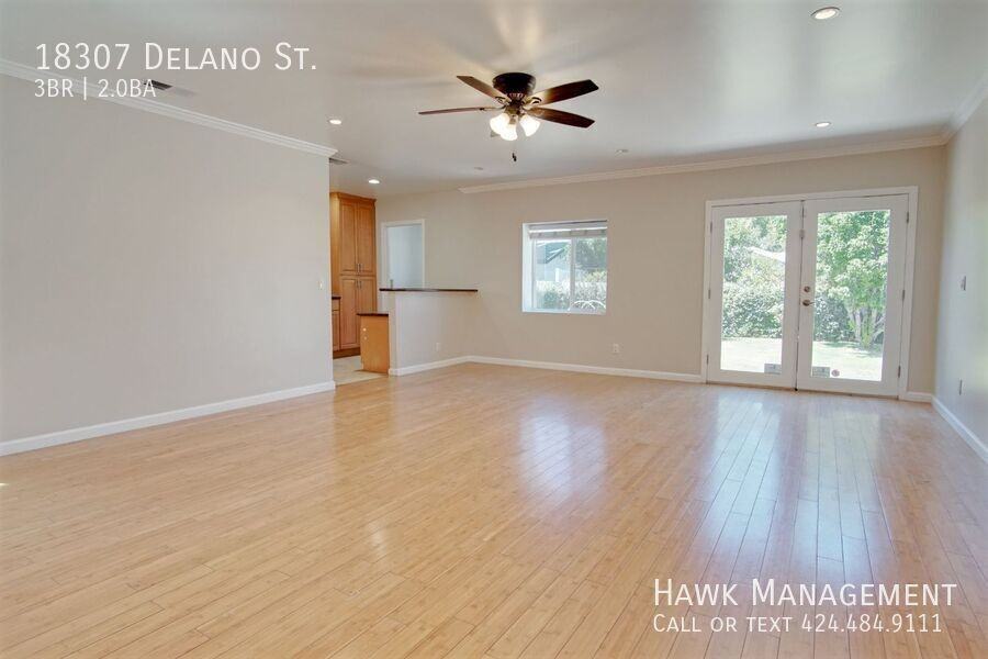 18307 Delano St - Photo 3 of 24