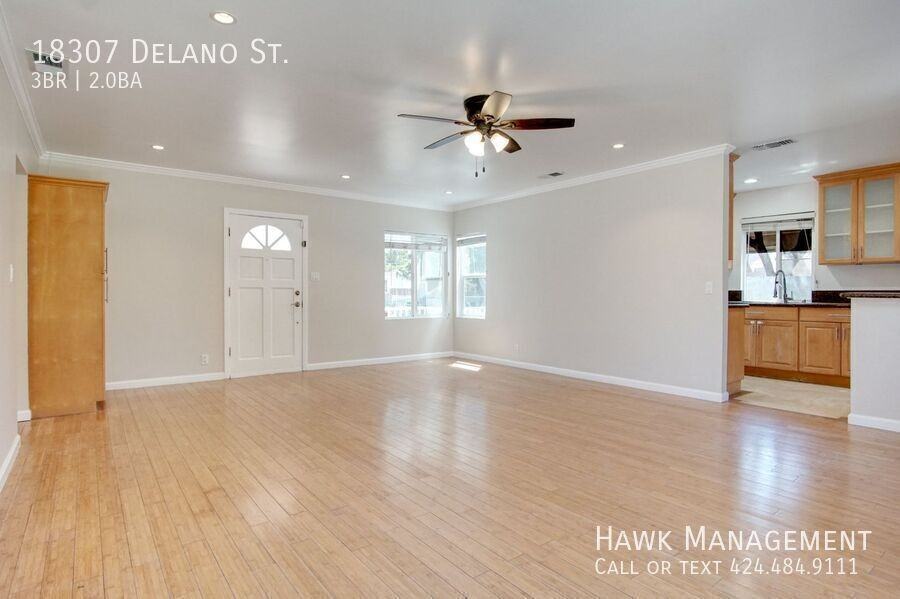 18307 Delano St - Photo 5 of 24