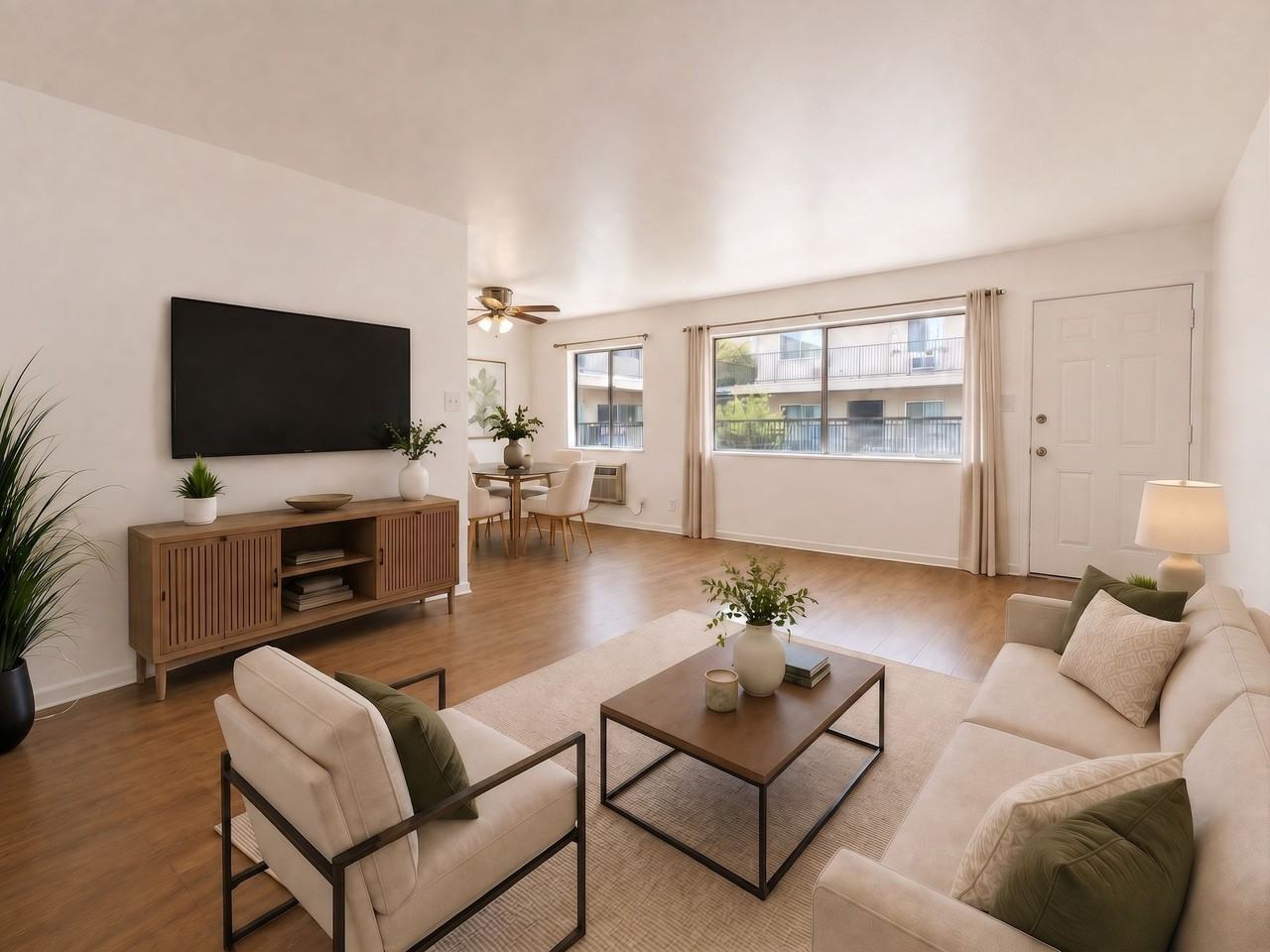 Spacious 1 - Photo 3 of 8