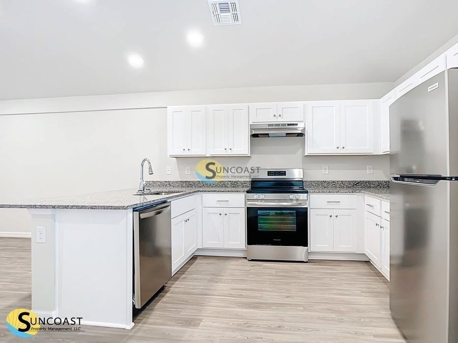 15581 Chamberlain Blvd - Photo 7 of 21