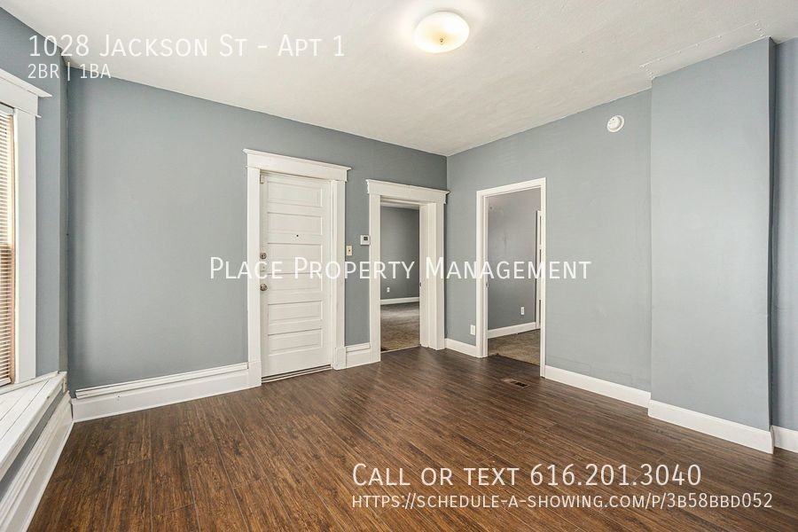 1028 Jackson St #1 - Photo 3 of 12